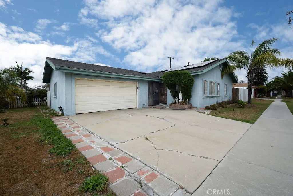 3603 W 144th Place, Hawthorne, California 90250 home-pic-1